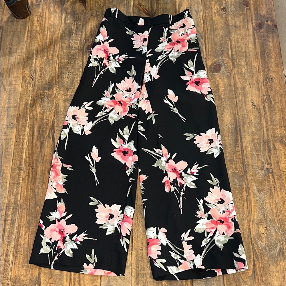 White House Black Market Floral Wide-Leg Pants